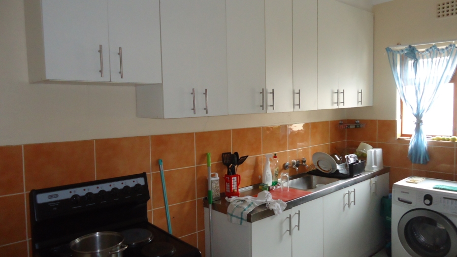 To Let 3 Bedroom Property for Rent in Kenwyn Western Cape